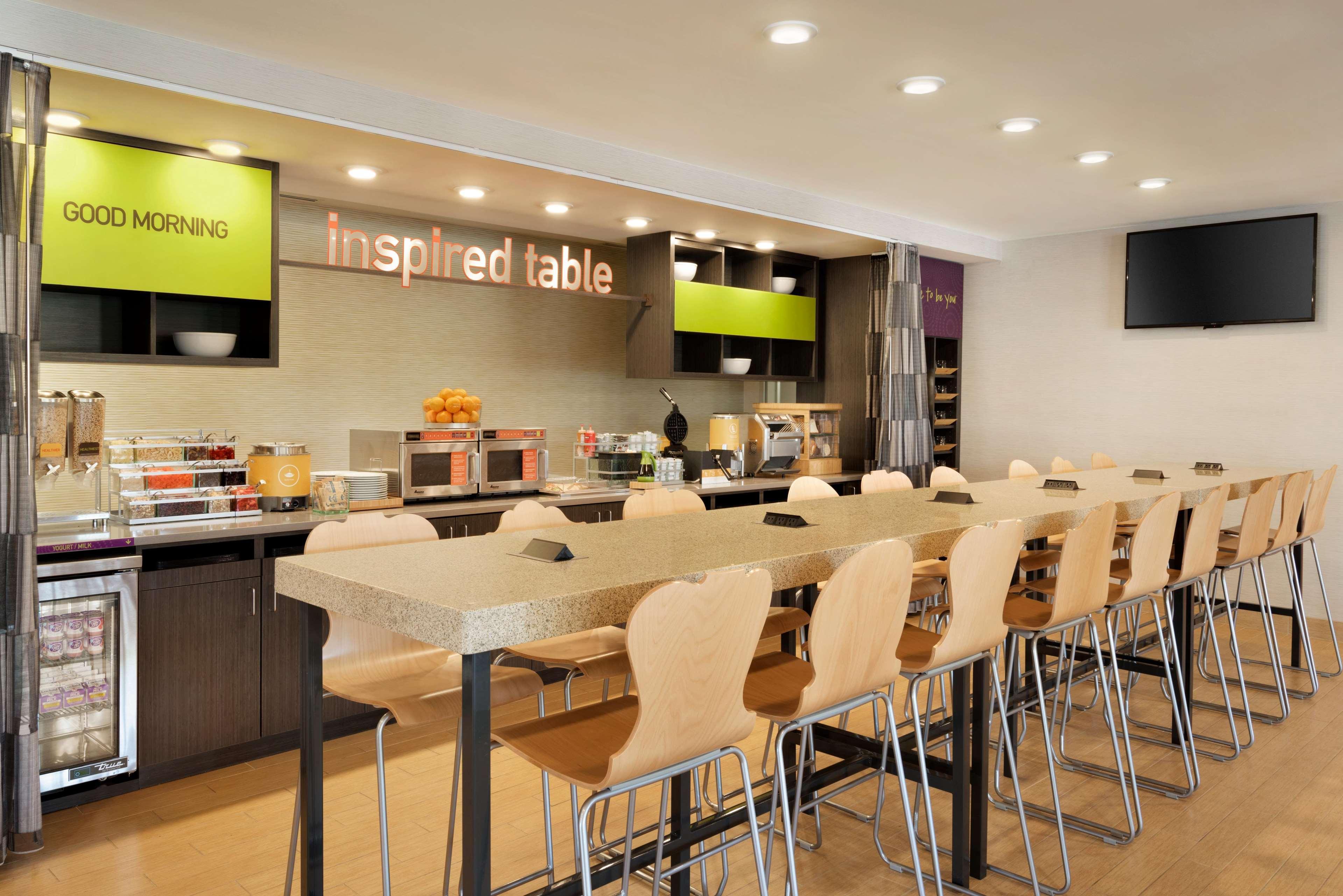 Home2 Suites By Hilton Roanoke Esterno foto
