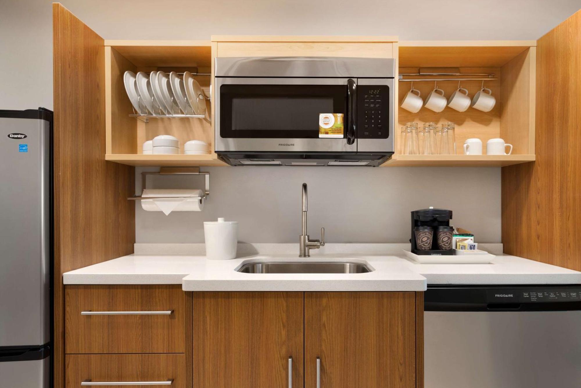 Home2 Suites By Hilton Roanoke Esterno foto