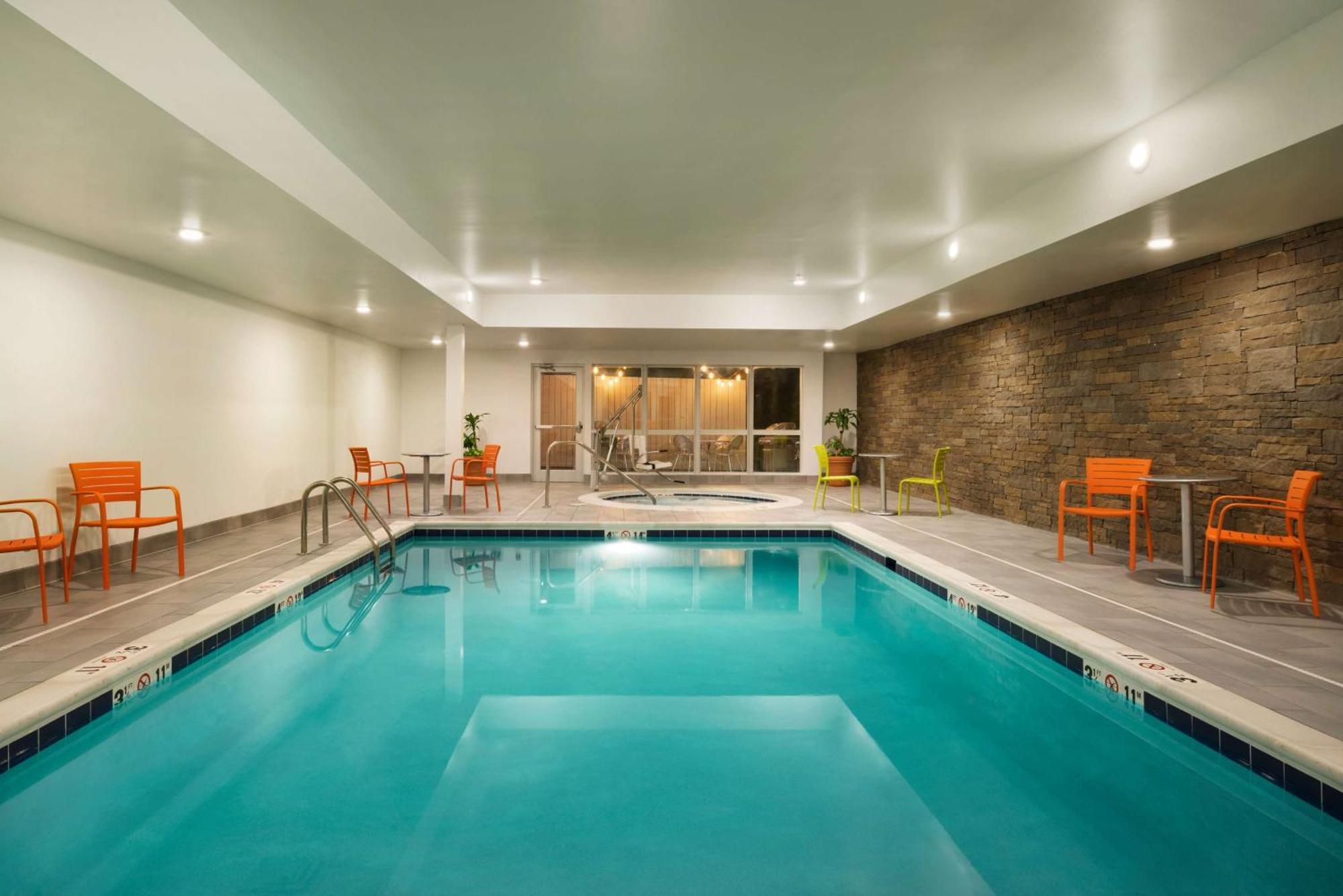 Home2 Suites By Hilton Roanoke Esterno foto