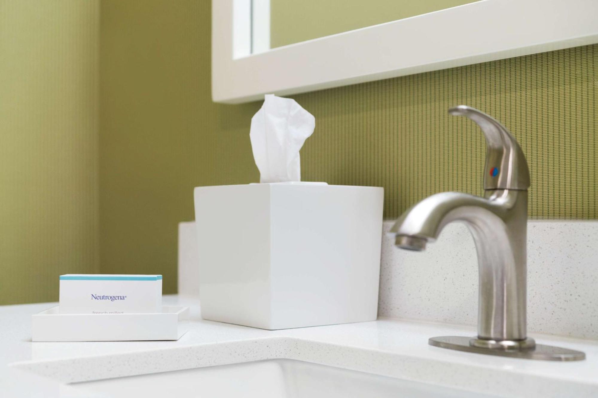Home2 Suites By Hilton Roanoke Esterno foto